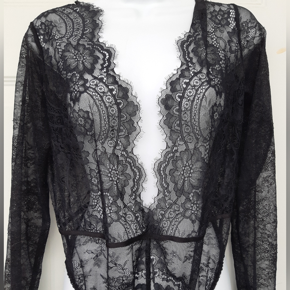 Lace Bodysuit - Picture 4 of 5